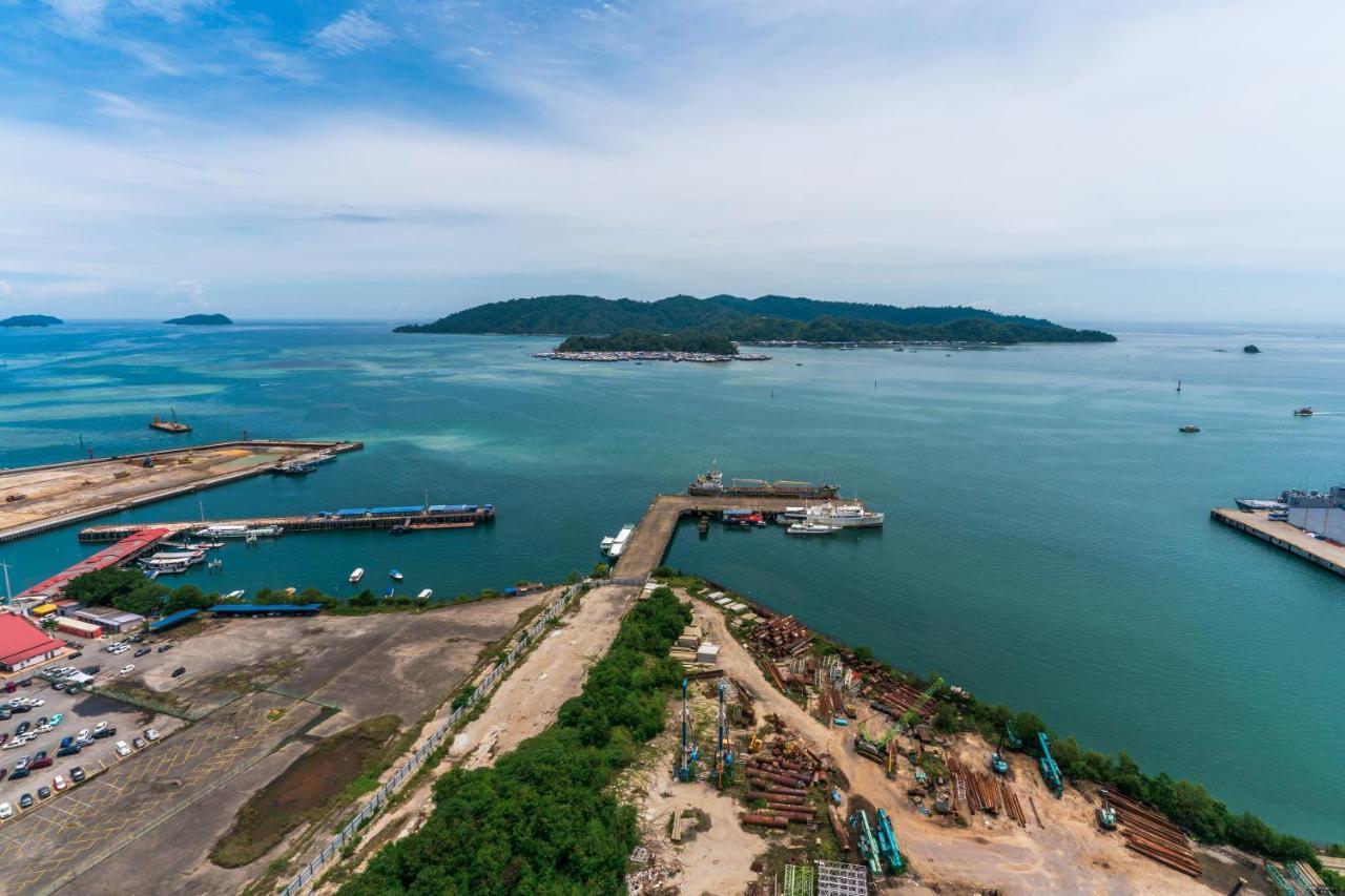 Full Seaview 2R1B Condo For 6Pax In Kota Kinabalu Exterior photo